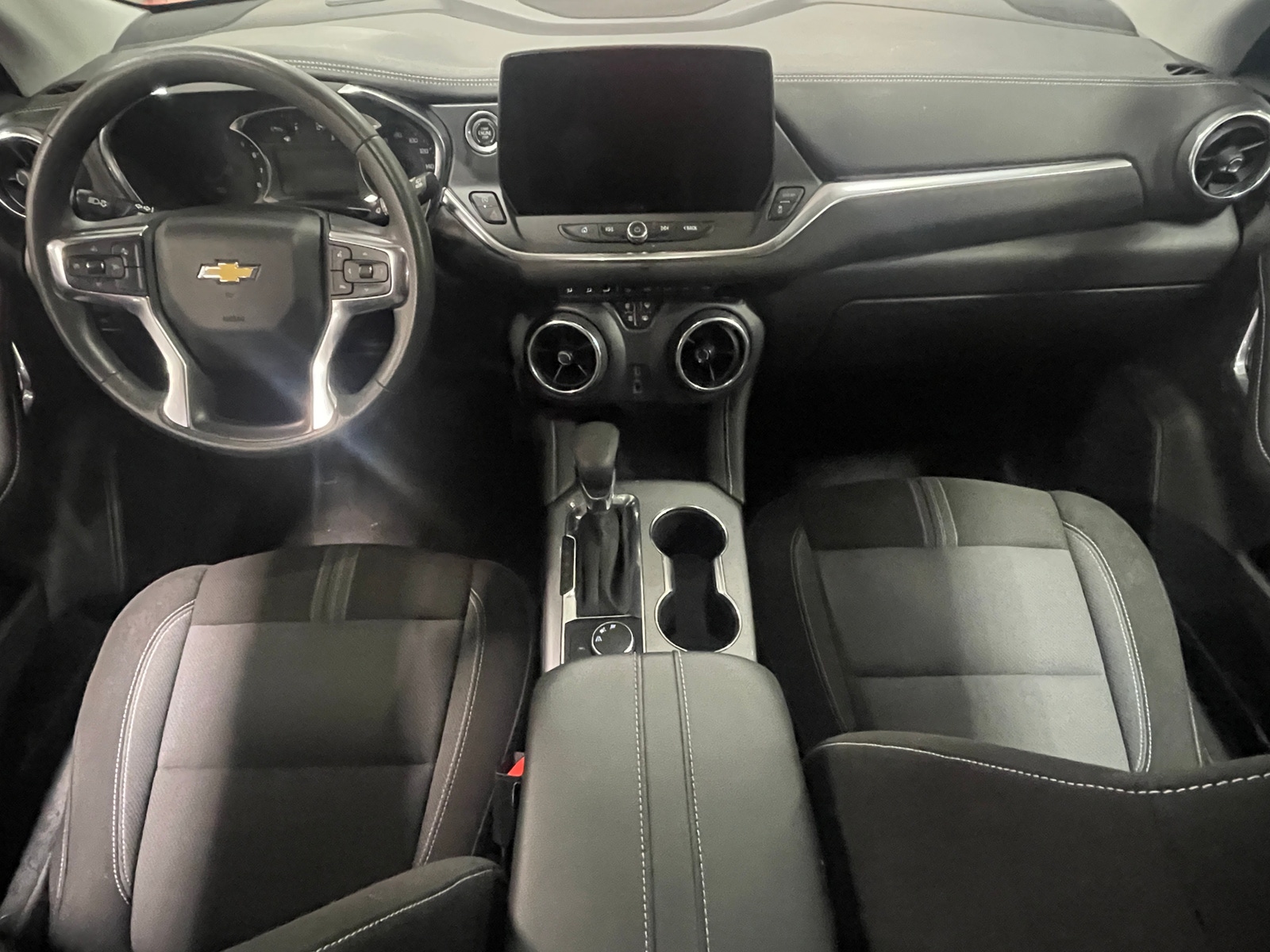 Thumbnail: 2023 Chevrolet Blazer - 3