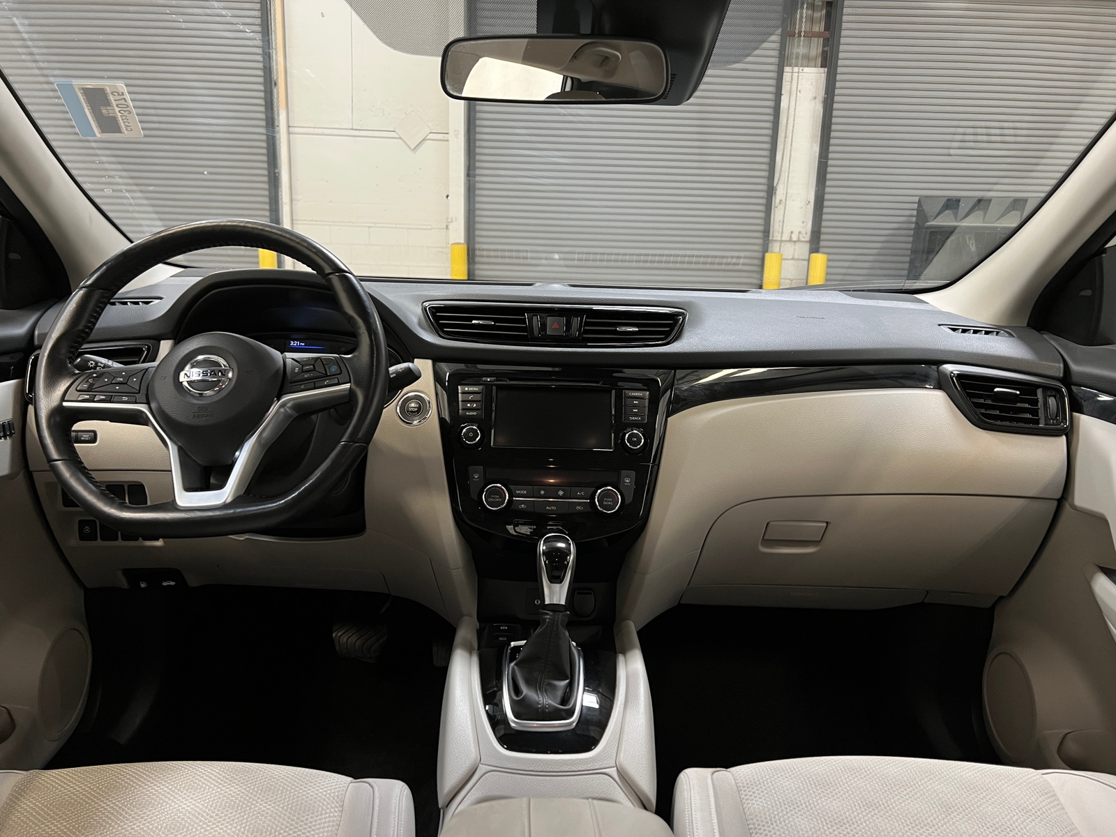Thumbnail: 2022 Nissan Rogue Sport - 2