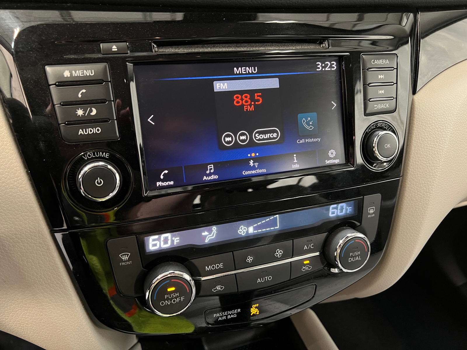 Thumbnail: 2022 Nissan Rogue Sport - 3