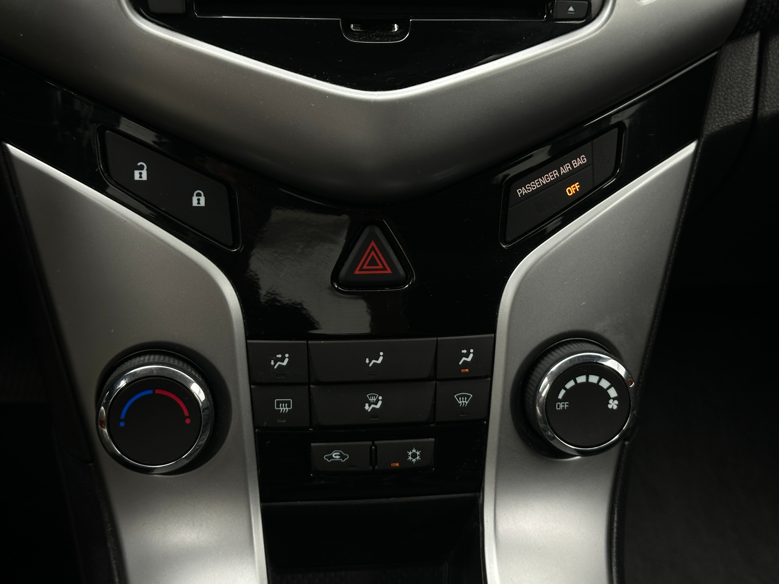 Thumbnail: 2014 Chevrolet Cruze - 4