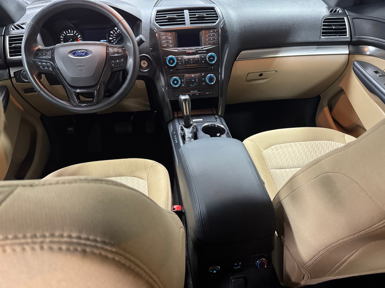 Thumbnail: 2017 Ford Explorer - 3