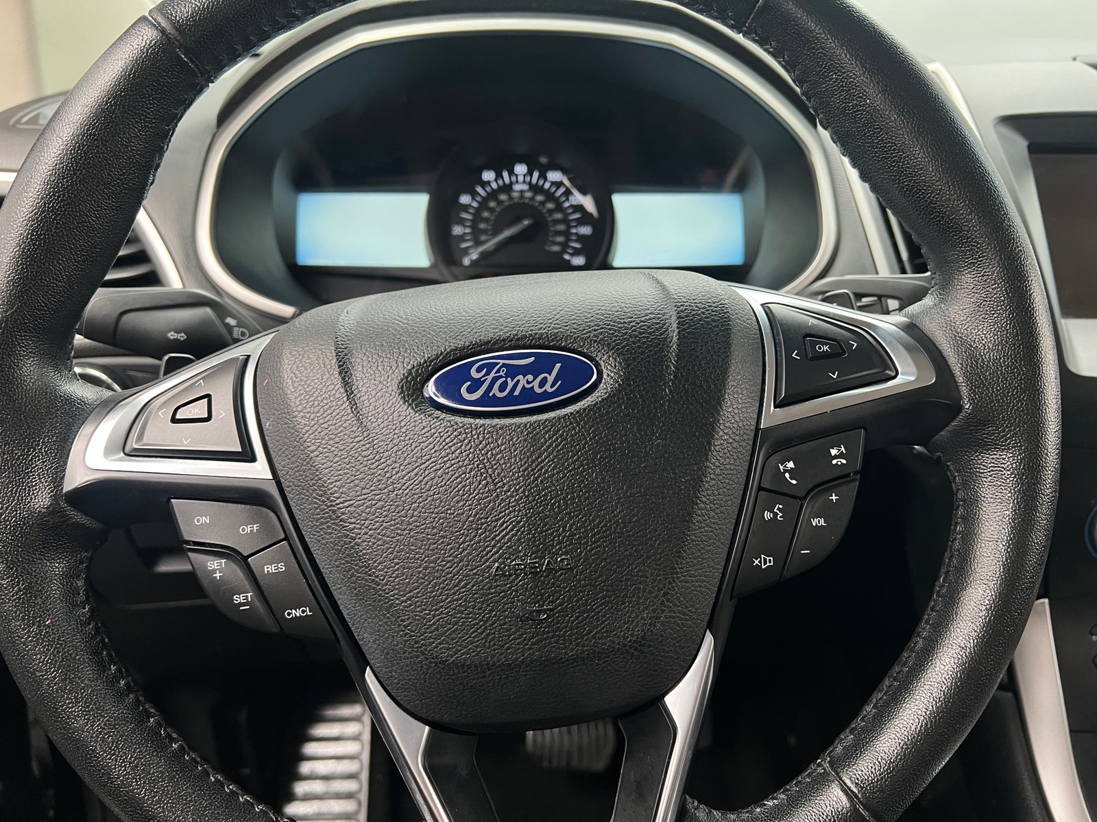 Thumbnail: 2017 Ford Edge - 5
