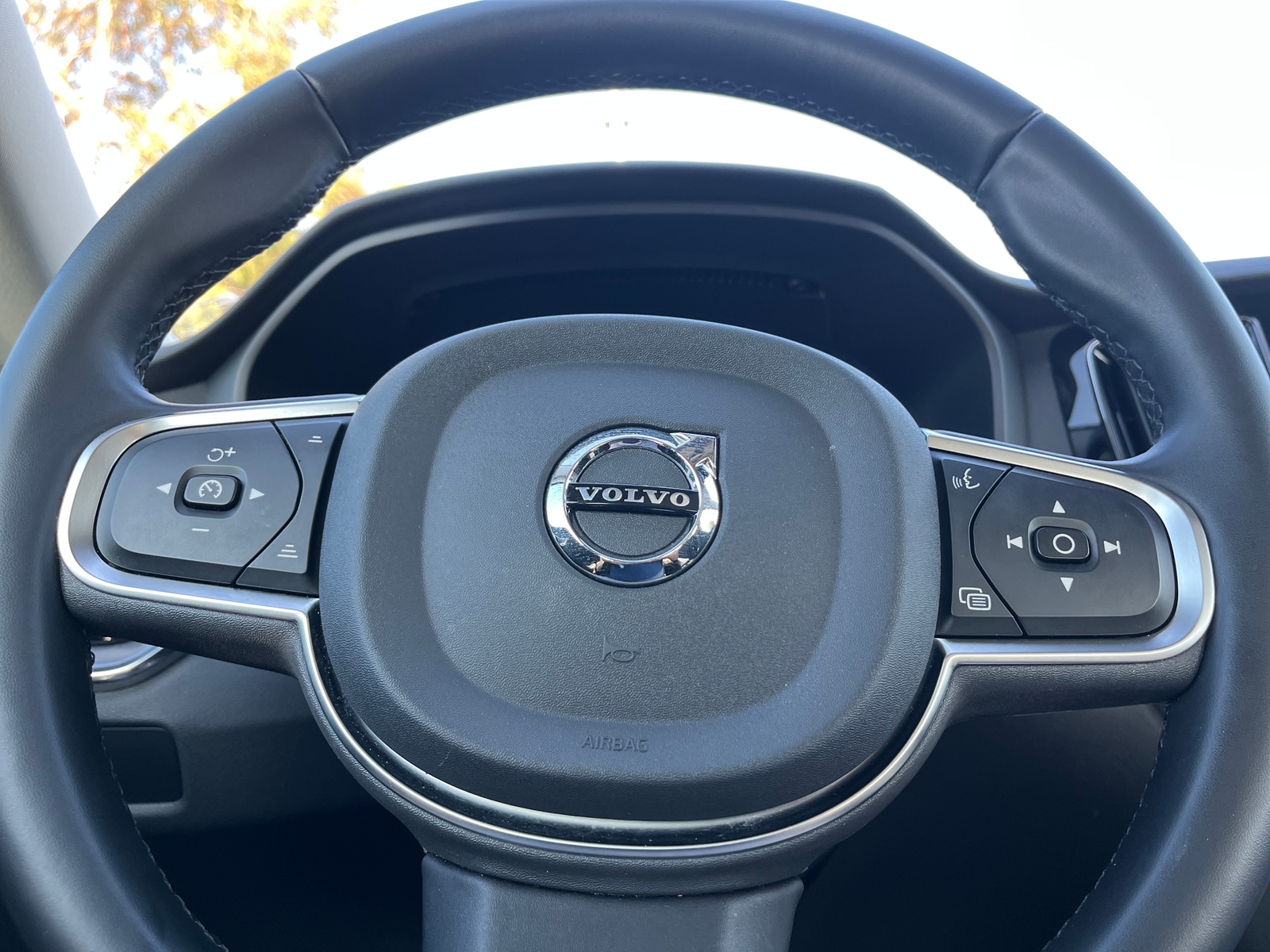 Thumbnail: 2024 Volvo S60 - 5