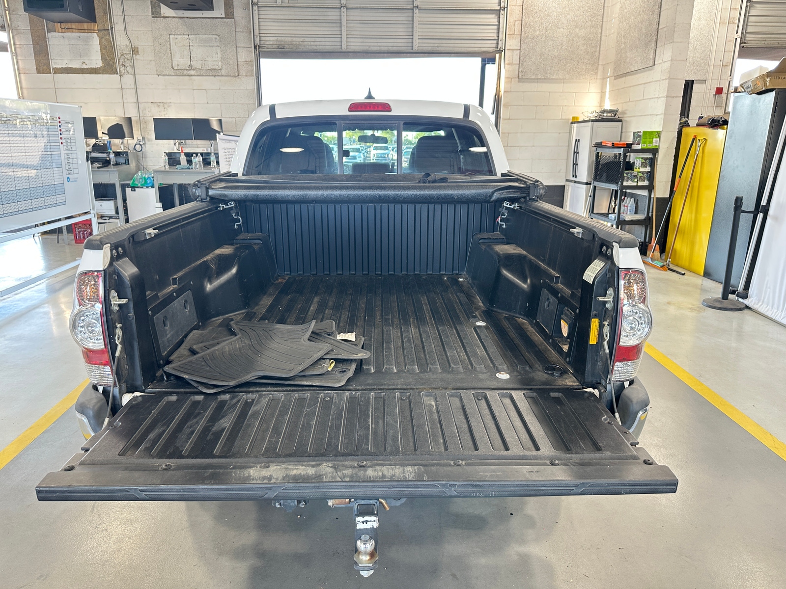 Thumbnail: 2015 Toyota Tacoma - 7