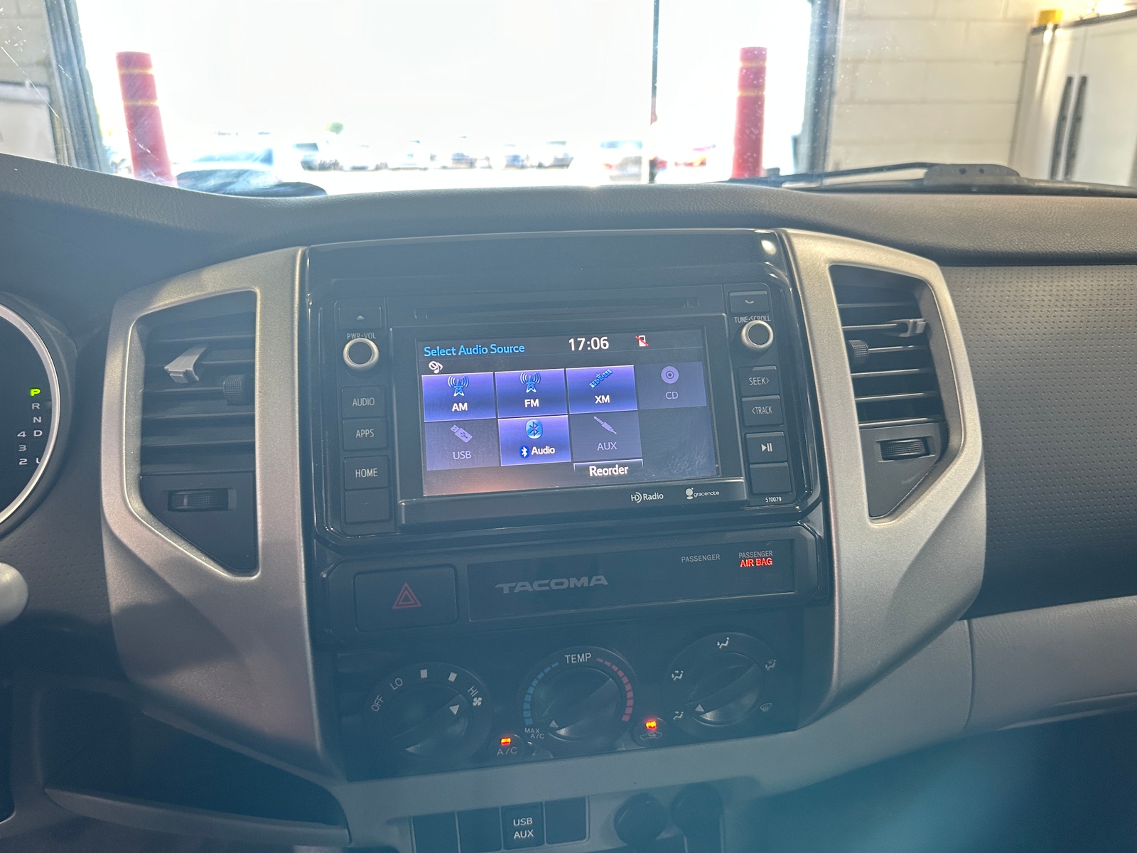 Thumbnail: 2015 Toyota Tacoma - 4
