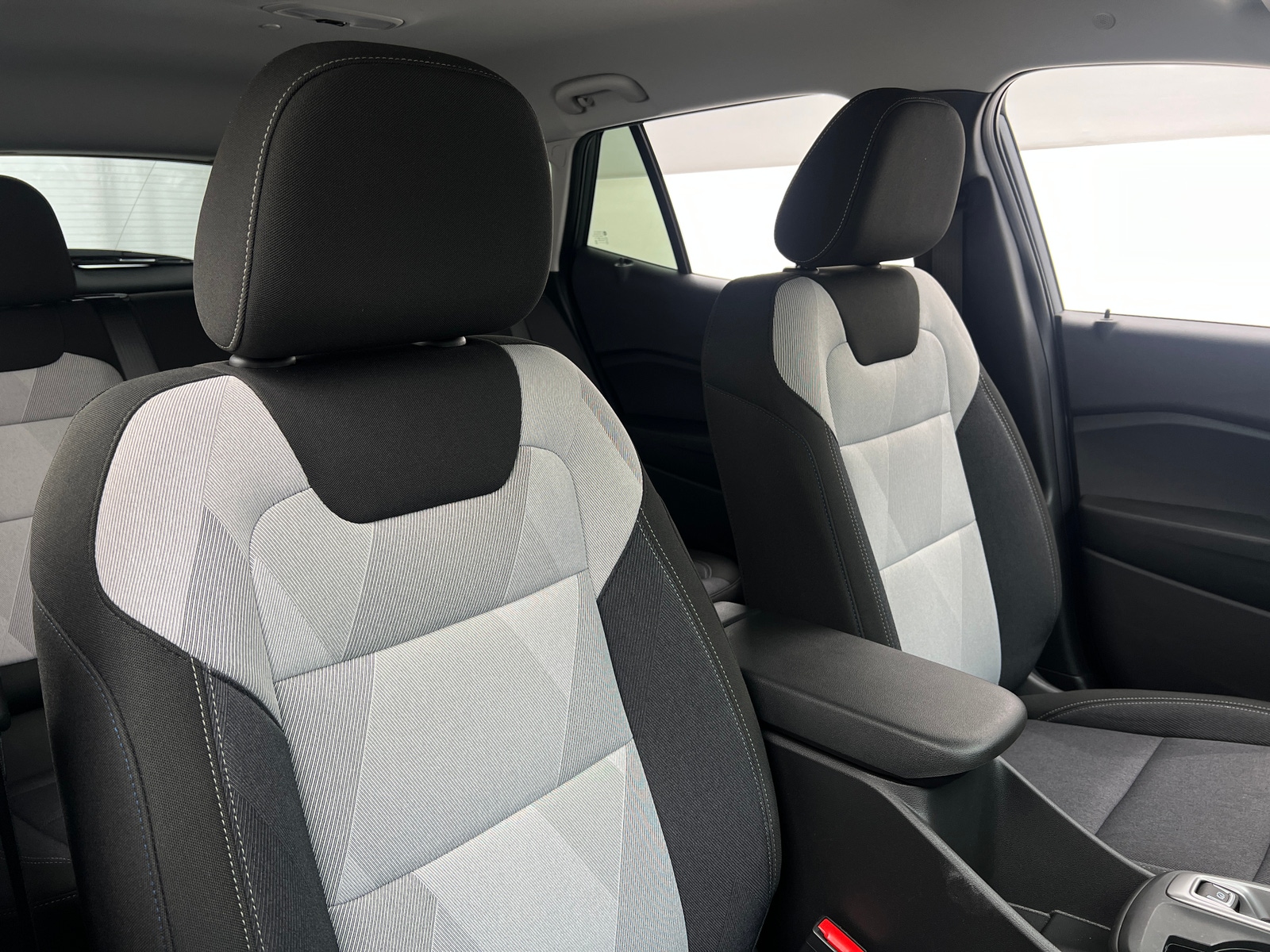 Thumbnail: 2025 Chevrolet Trax - 2