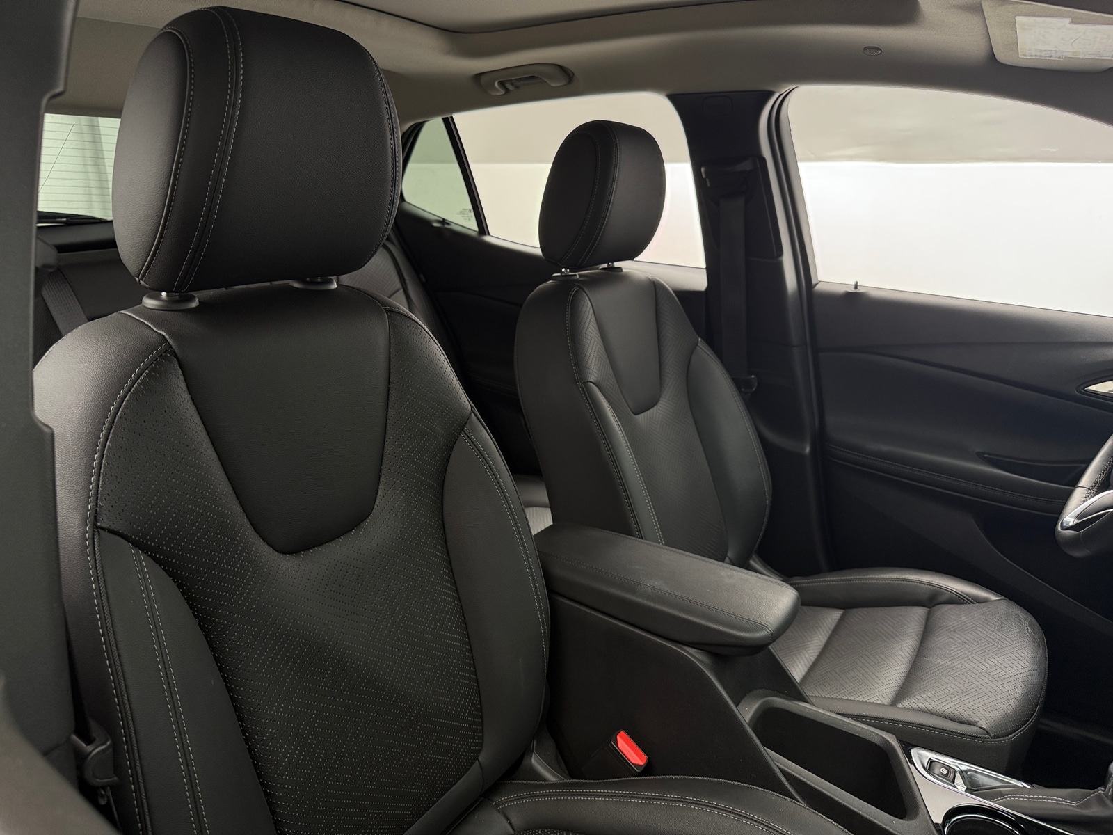 Thumbnail: 2023 Buick Encore GX - 2