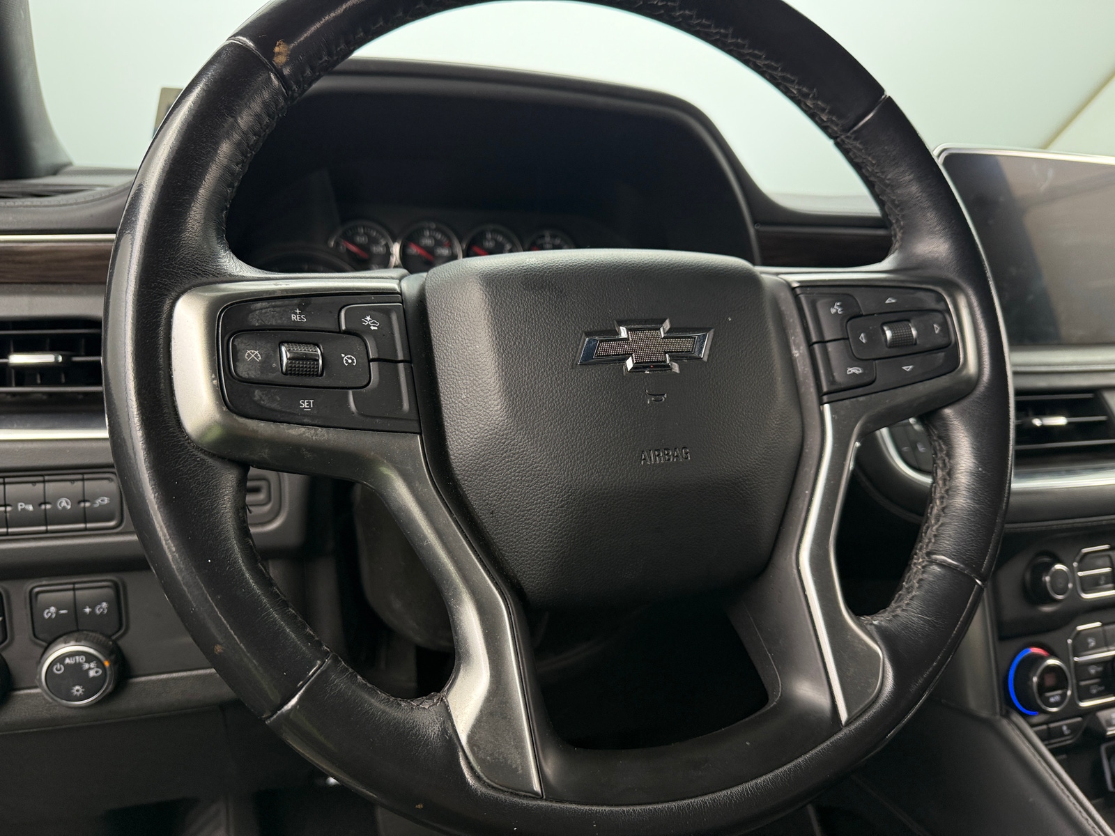 Thumbnail: 2021 Chevrolet Suburban - 4