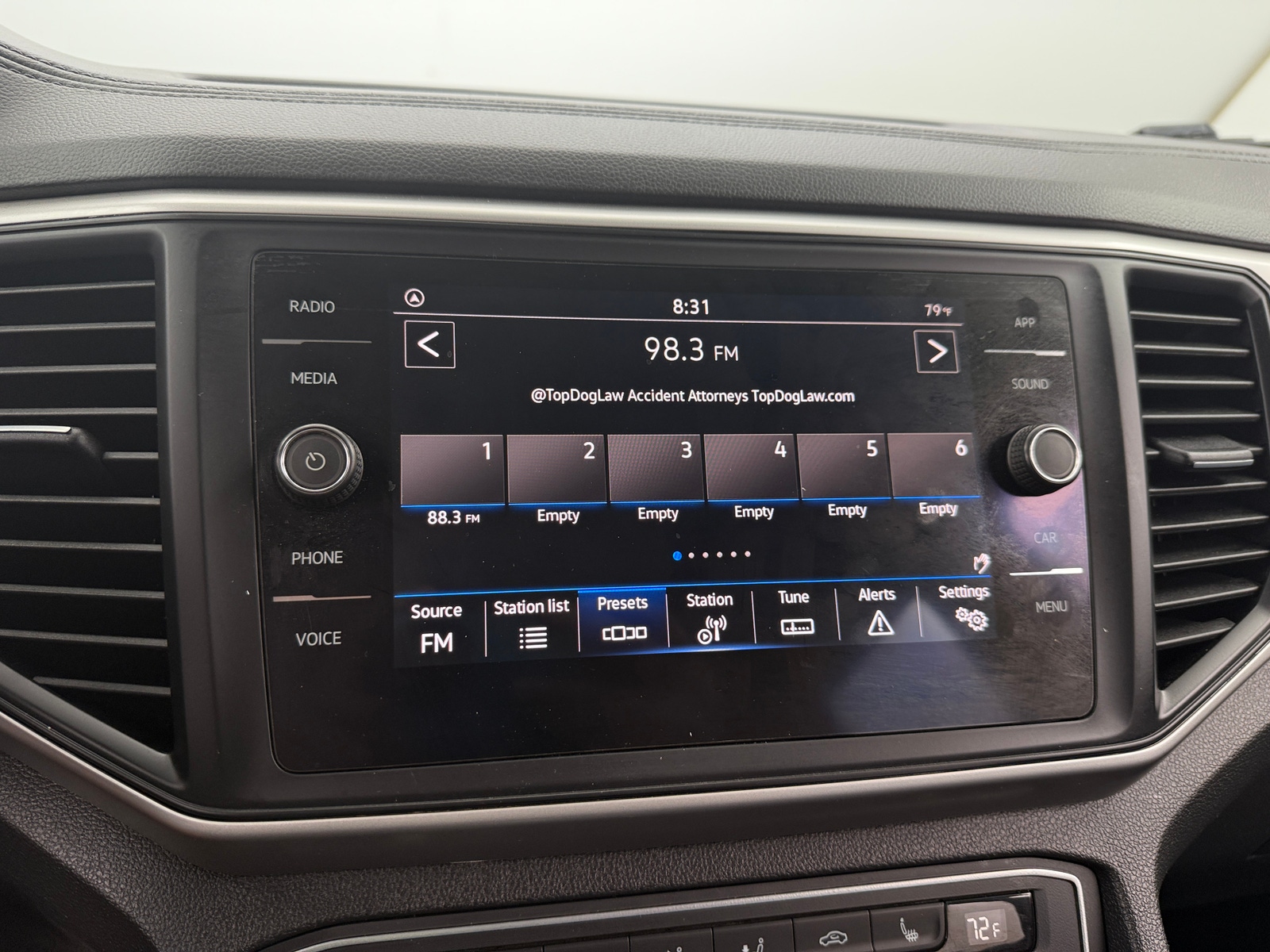 Thumbnail: 2021 Volkswagen Atlas - 3
