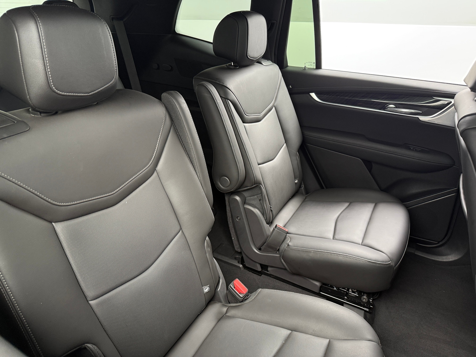 Thumbnail: 2025 Cadillac XT6 - 5