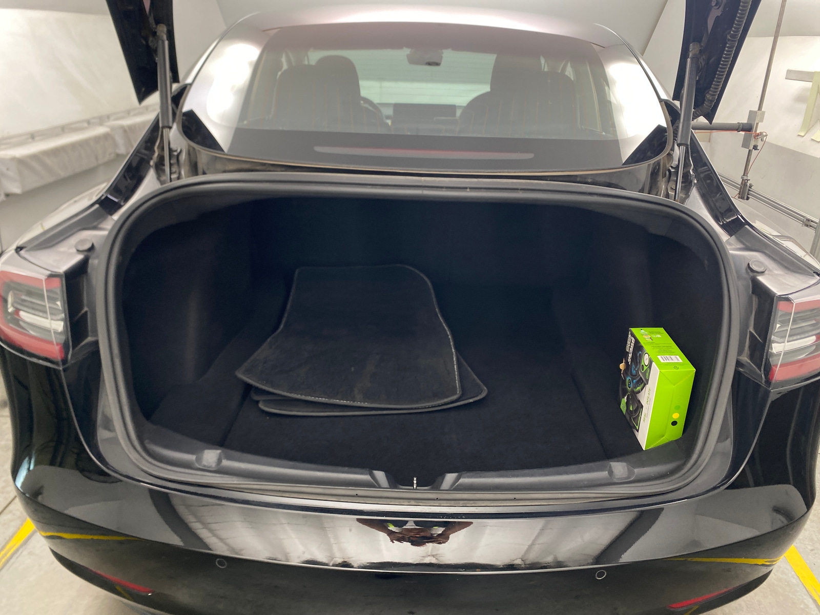 Thumbnail: 2018 Tesla Model 3 - 6