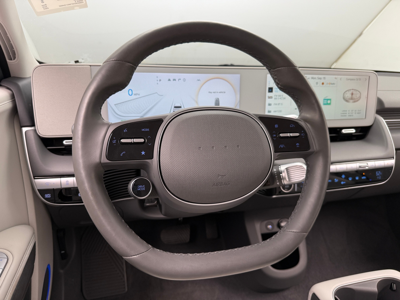 Thumbnail: 2022 Hyundai Ioniq 5 - 4