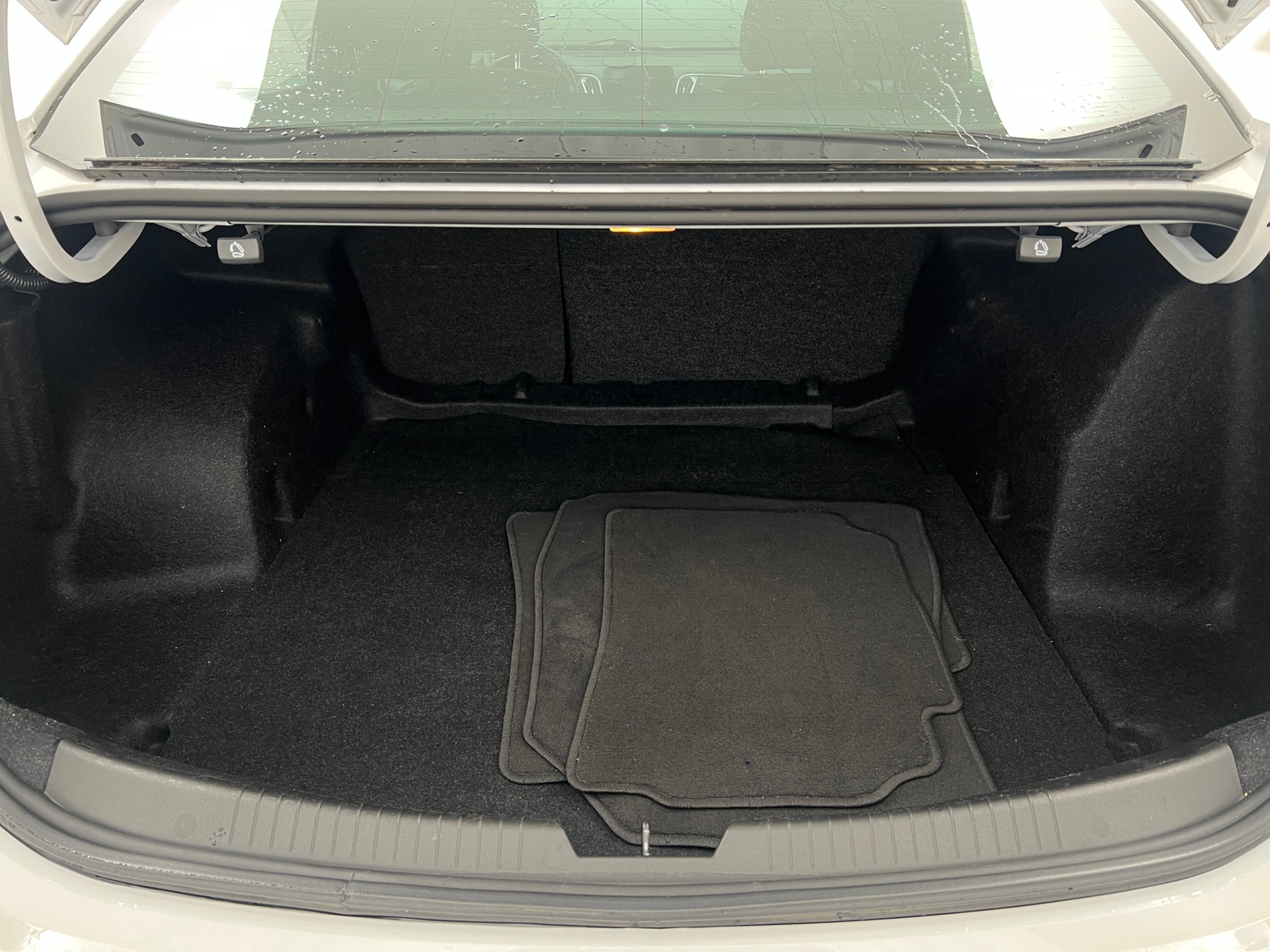 Thumbnail: 2024 Chevrolet Malibu - 7