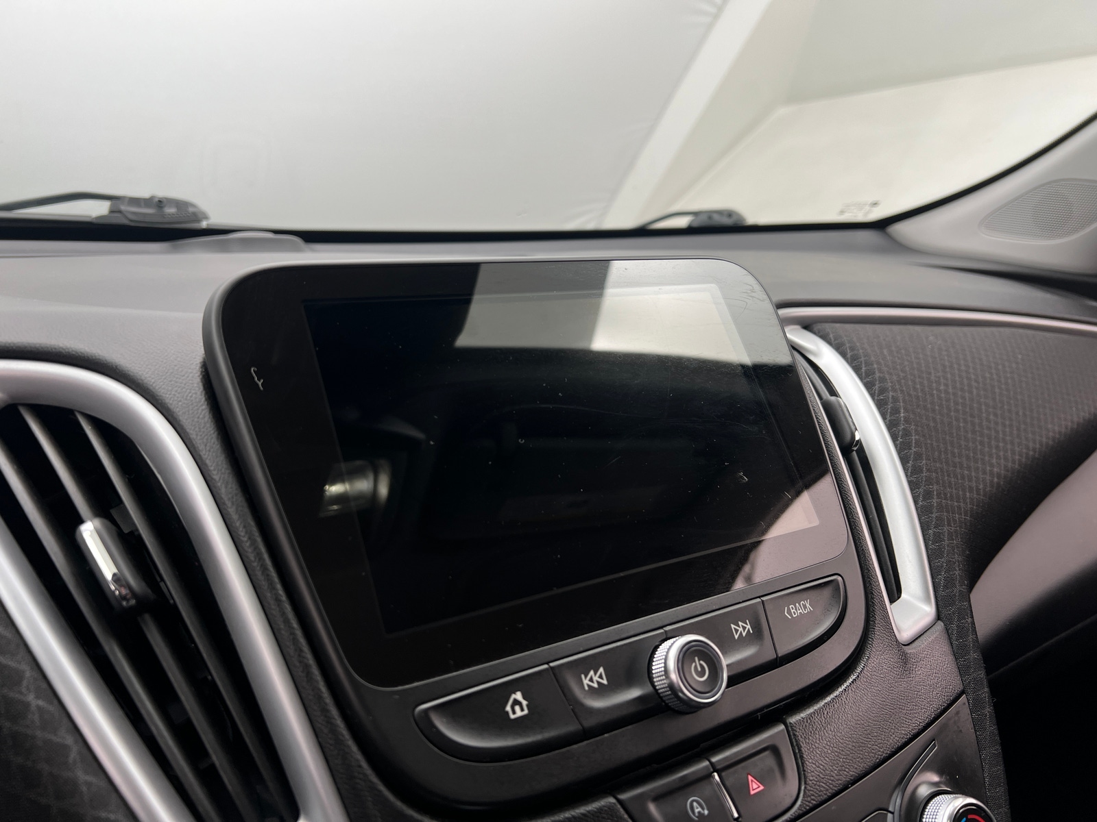 Thumbnail: 2024 Chevrolet Malibu - 4