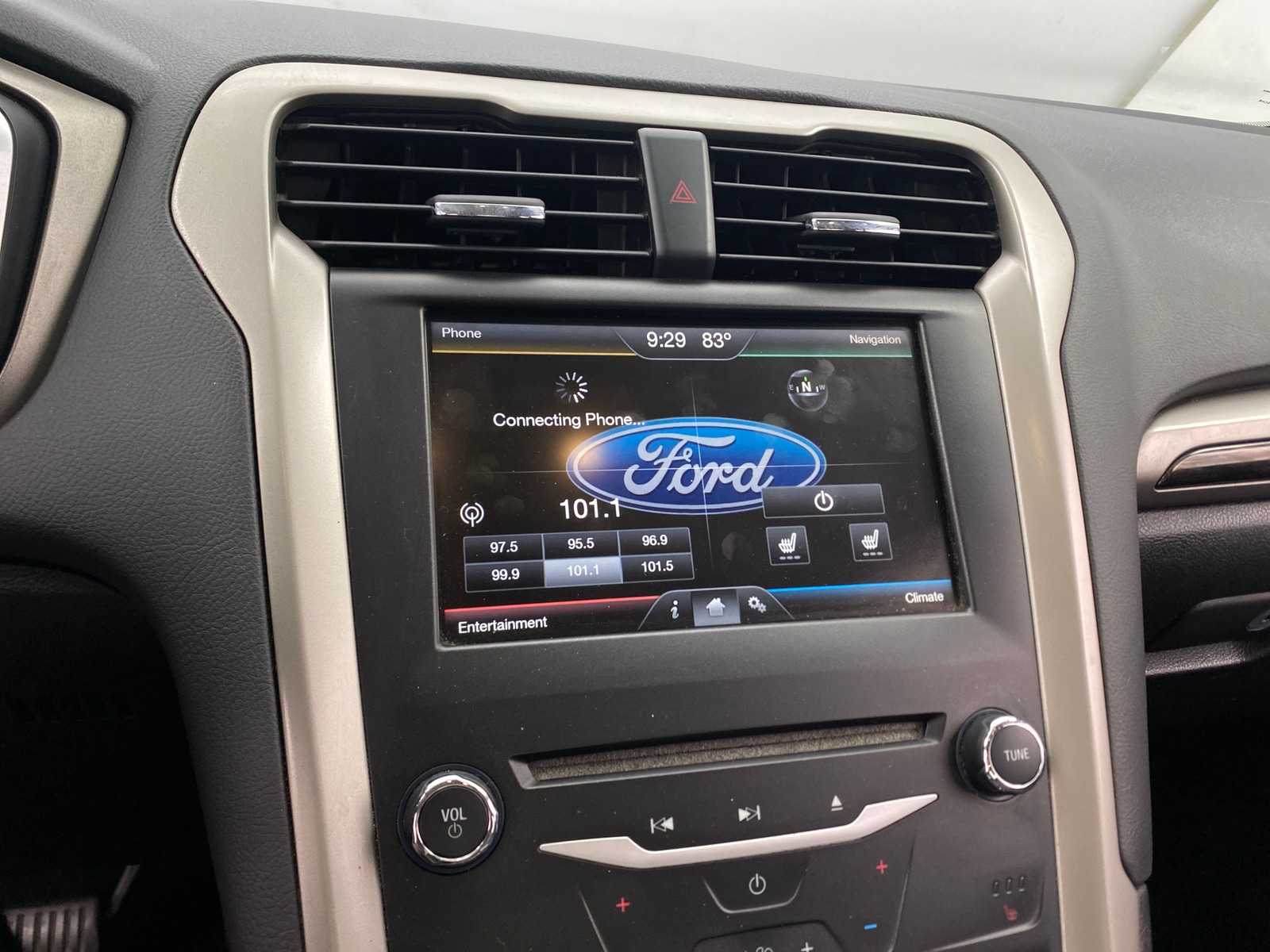 Thumbnail: 2015 Ford Fusion - 3