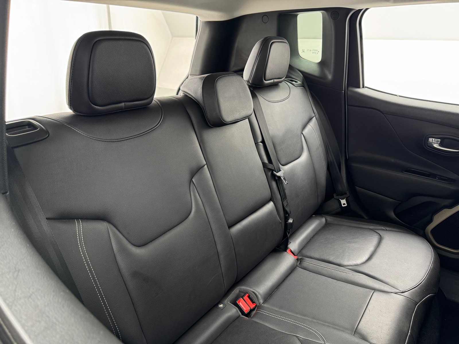 Thumbnail: 2016 Jeep Renegade - 5