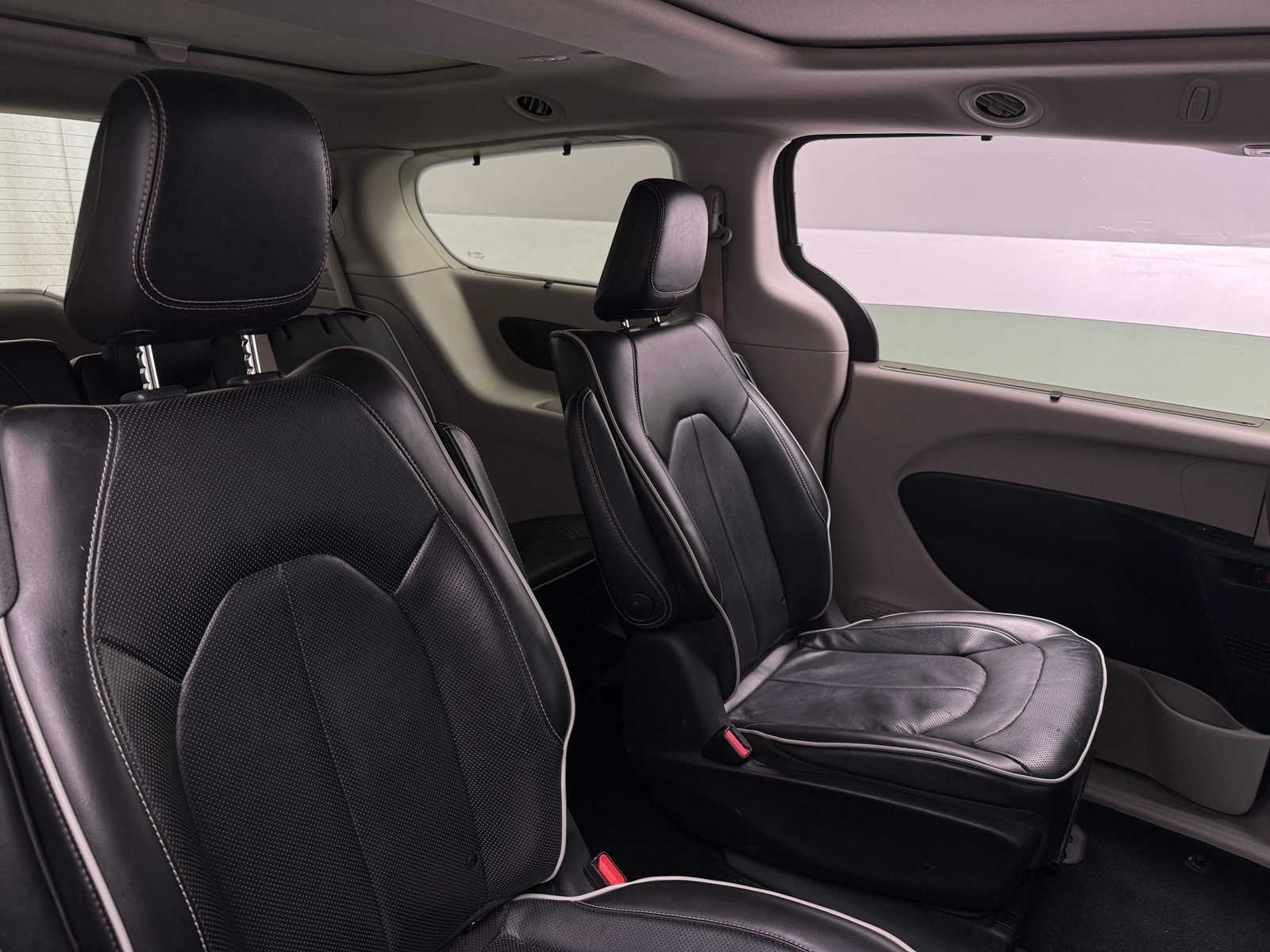 Thumbnail: 2021 Chrysler Pacifica - 5
