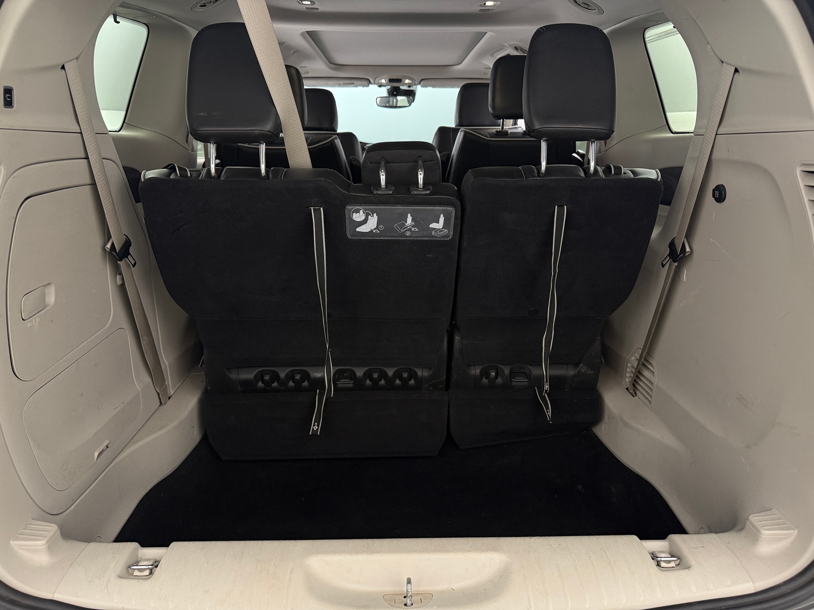 Thumbnail: 2021 Chrysler Pacifica - 6