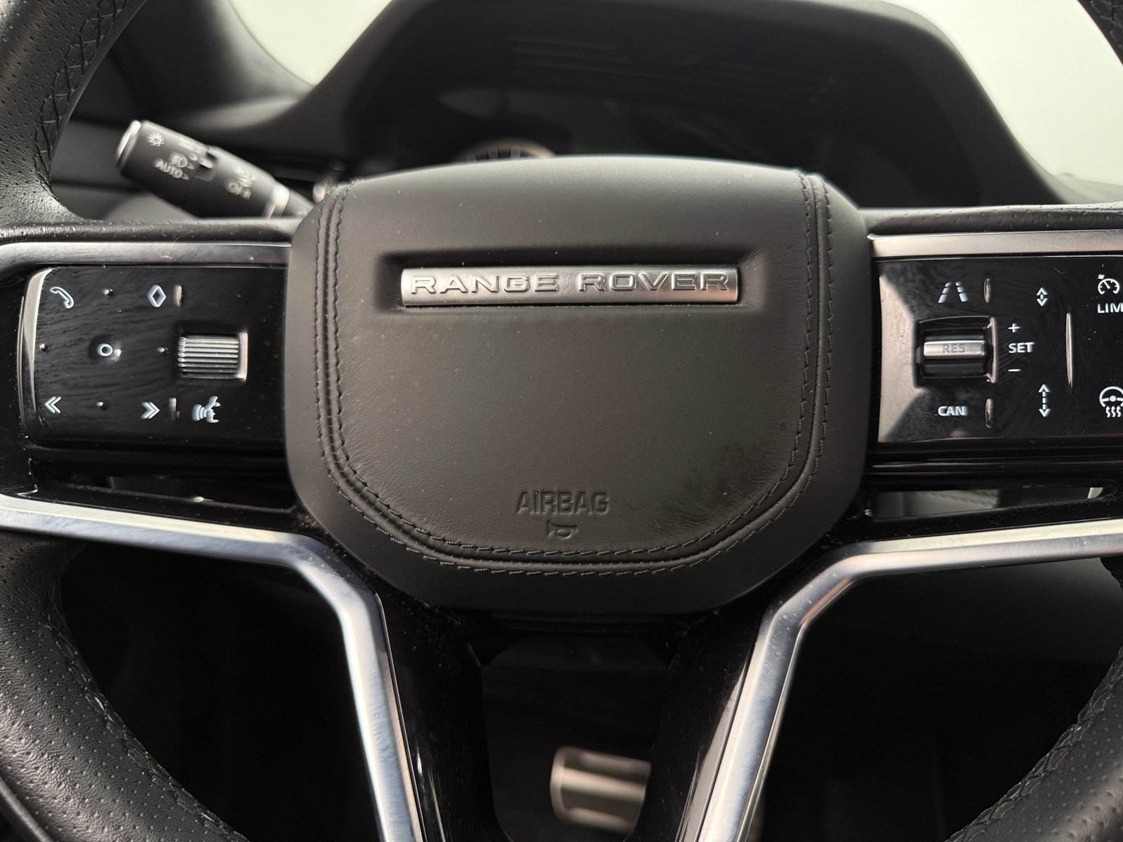 Thumbnail: 2023 Land Rover Range Rover Evoque - 4