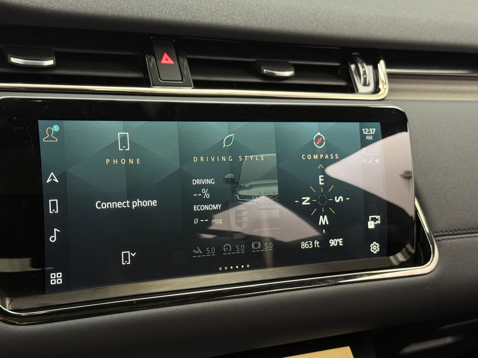 Thumbnail: 2023 Land Rover Range Rover Evoque - 3