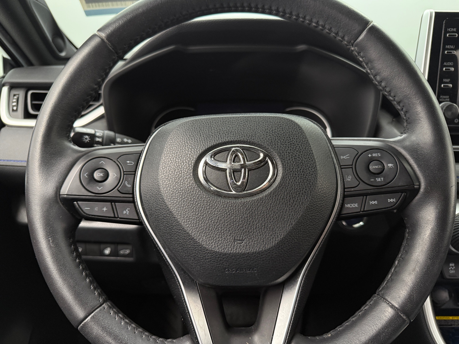 Thumbnail: 2020 Toyota RAV4 - 4