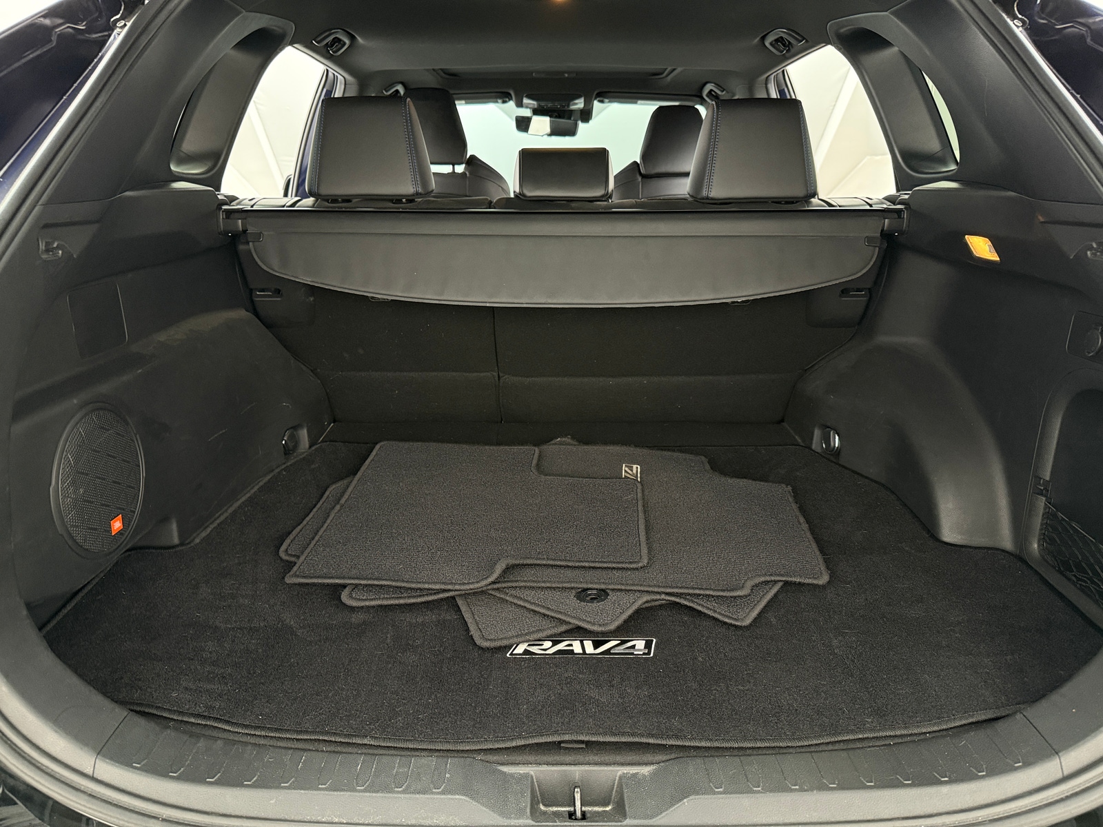 Thumbnail: 2020 Toyota RAV4 - 6
