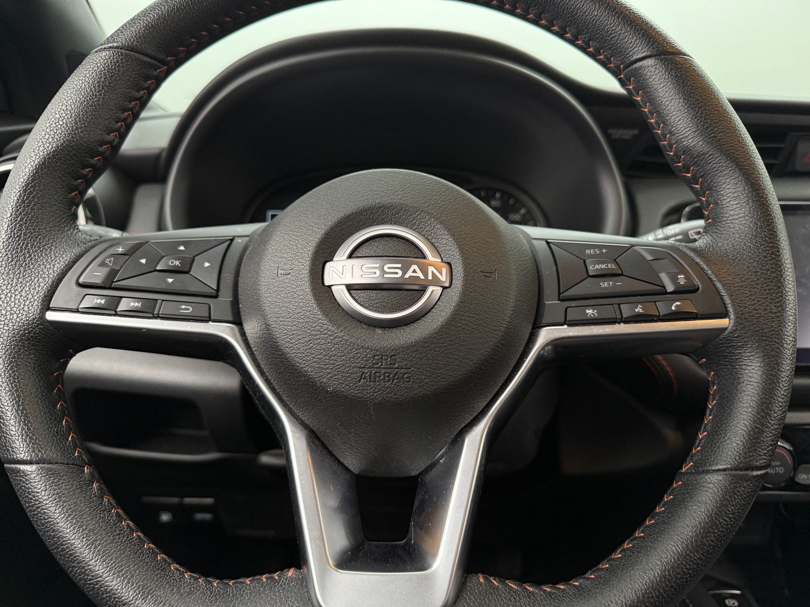 Thumbnail: 2023 Nissan Kicks - 4