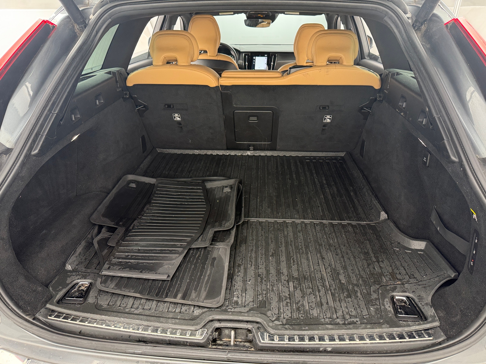 Thumbnail: 2019 Volvo V90 - 6