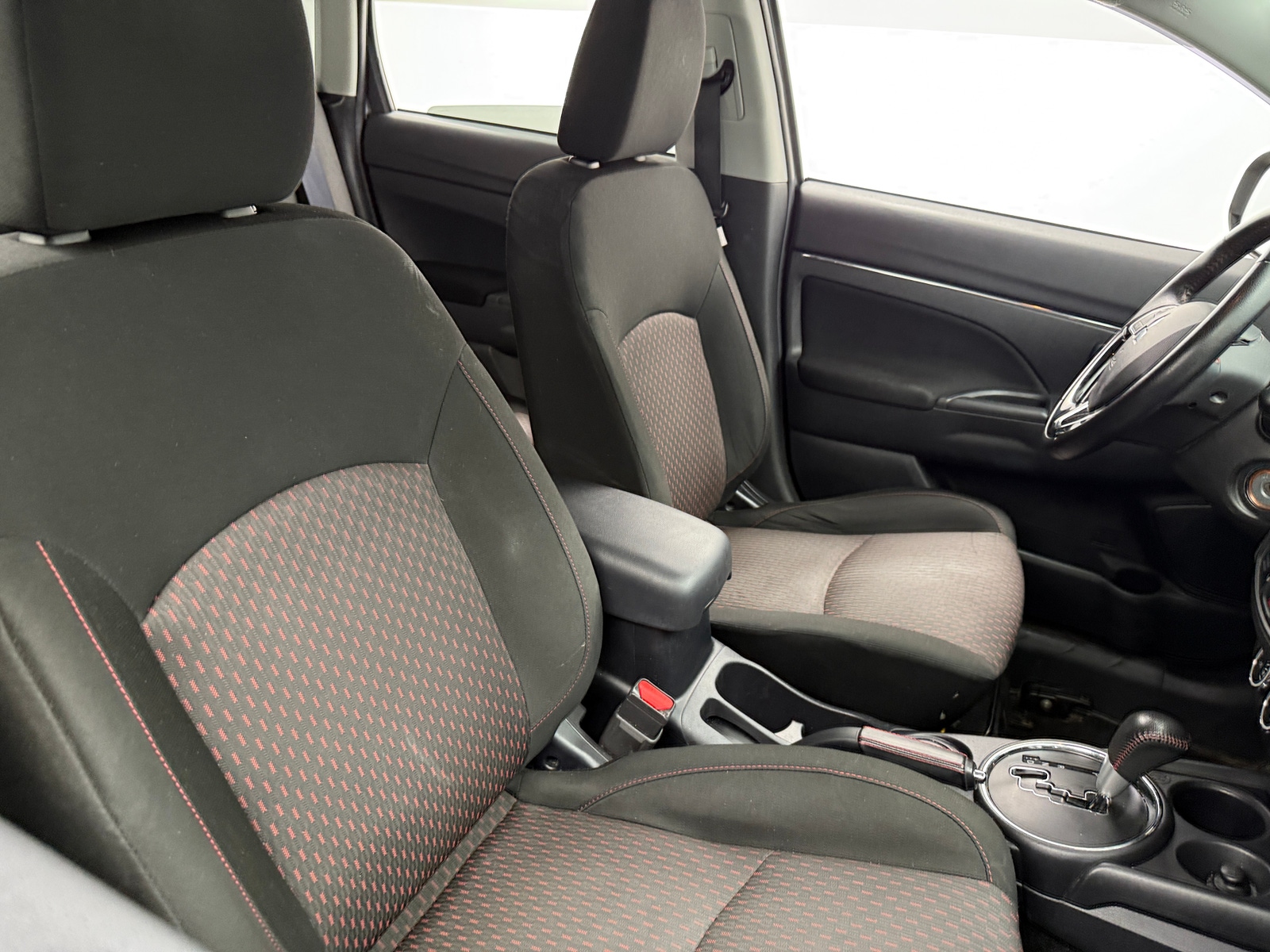 Thumbnail: 2017 Mitsubishi Outlander Sport - 2