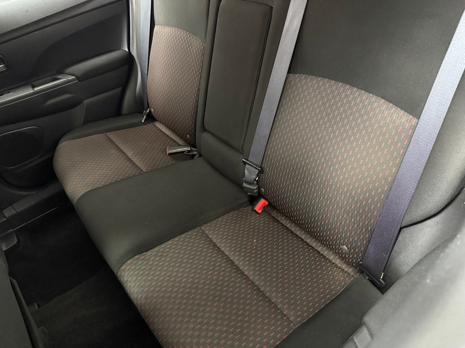 Thumbnail: 2017 Mitsubishi Outlander Sport - 6