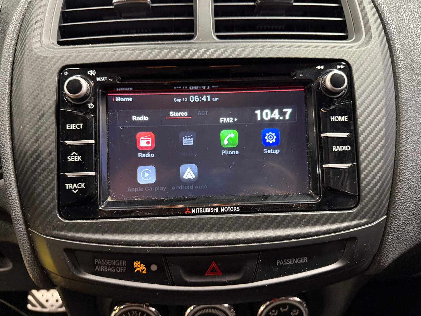 Thumbnail: 2017 Mitsubishi Outlander Sport - 4