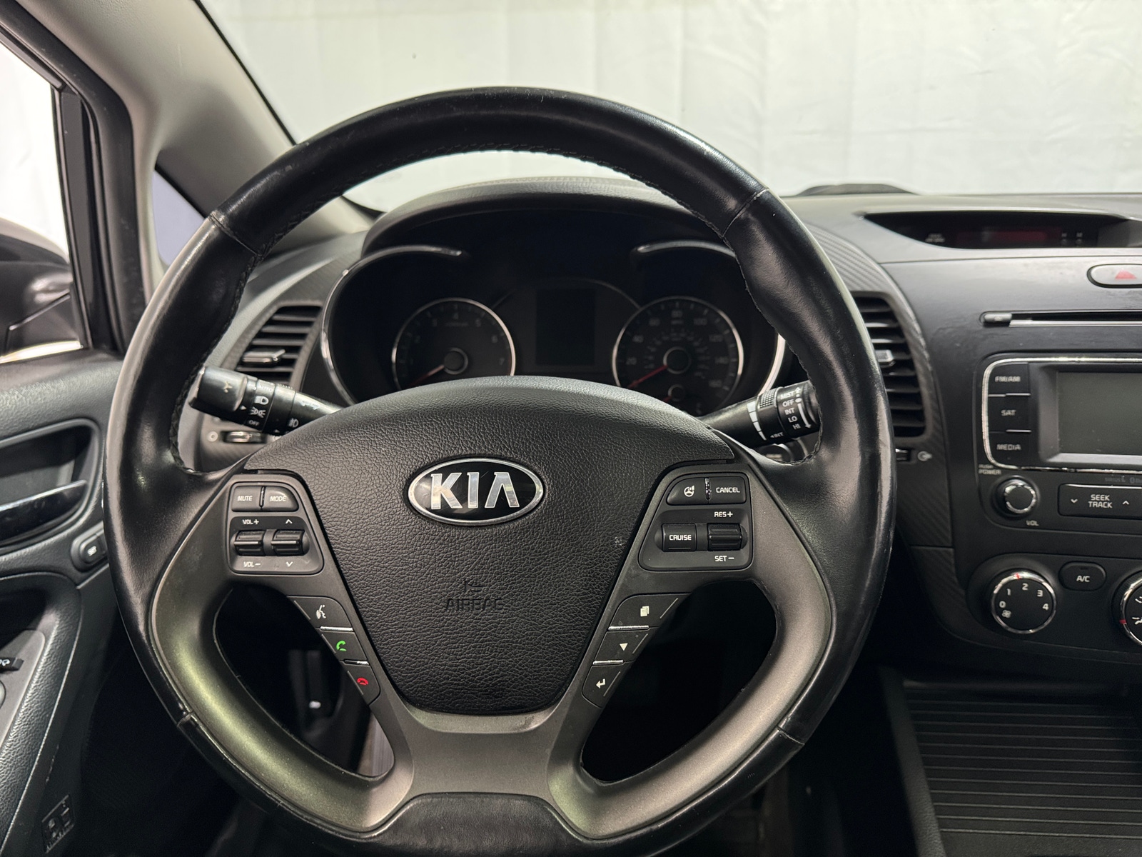 Thumbnail: 2015 Kia Forte - 4