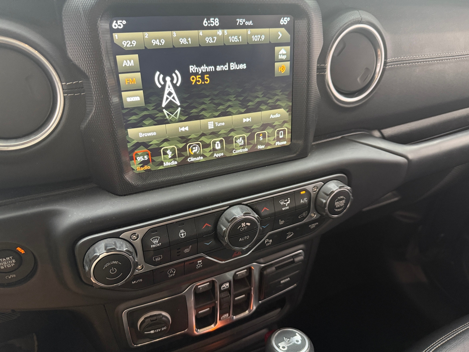 Thumbnail: 2018 Jeep Wrangler - 3