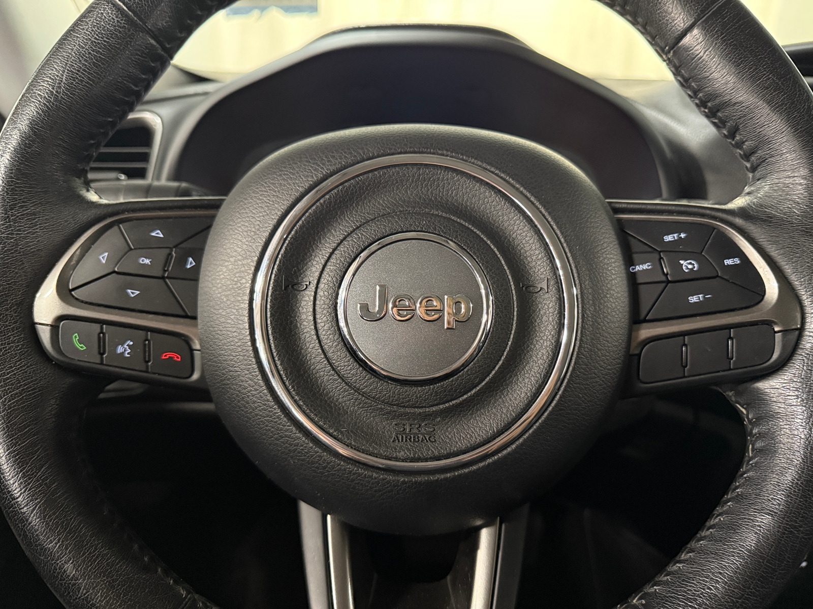Thumbnail: 2018 Jeep Renegade - 4