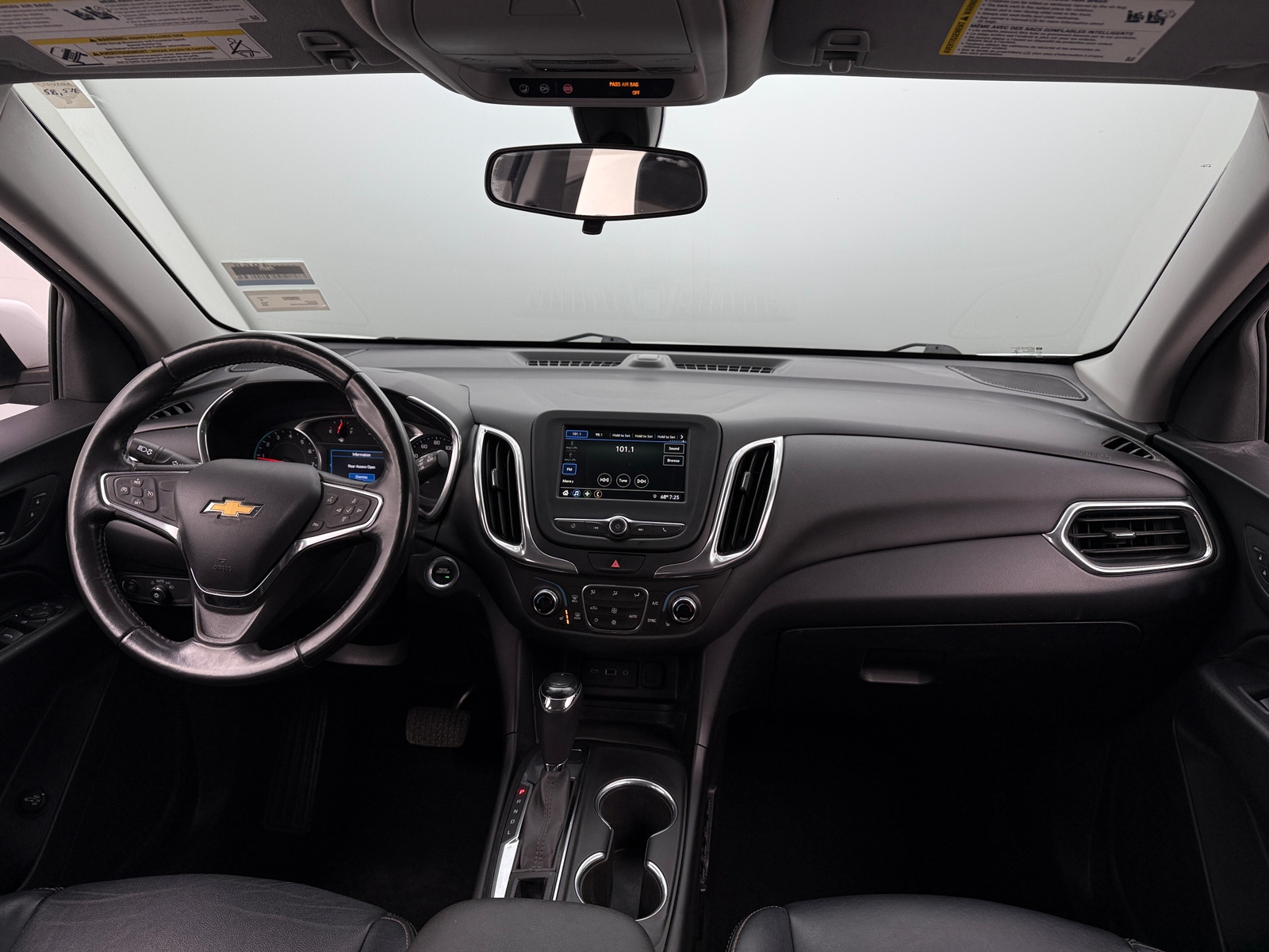 Thumbnail: 2019 Chevrolet Equinox - 3