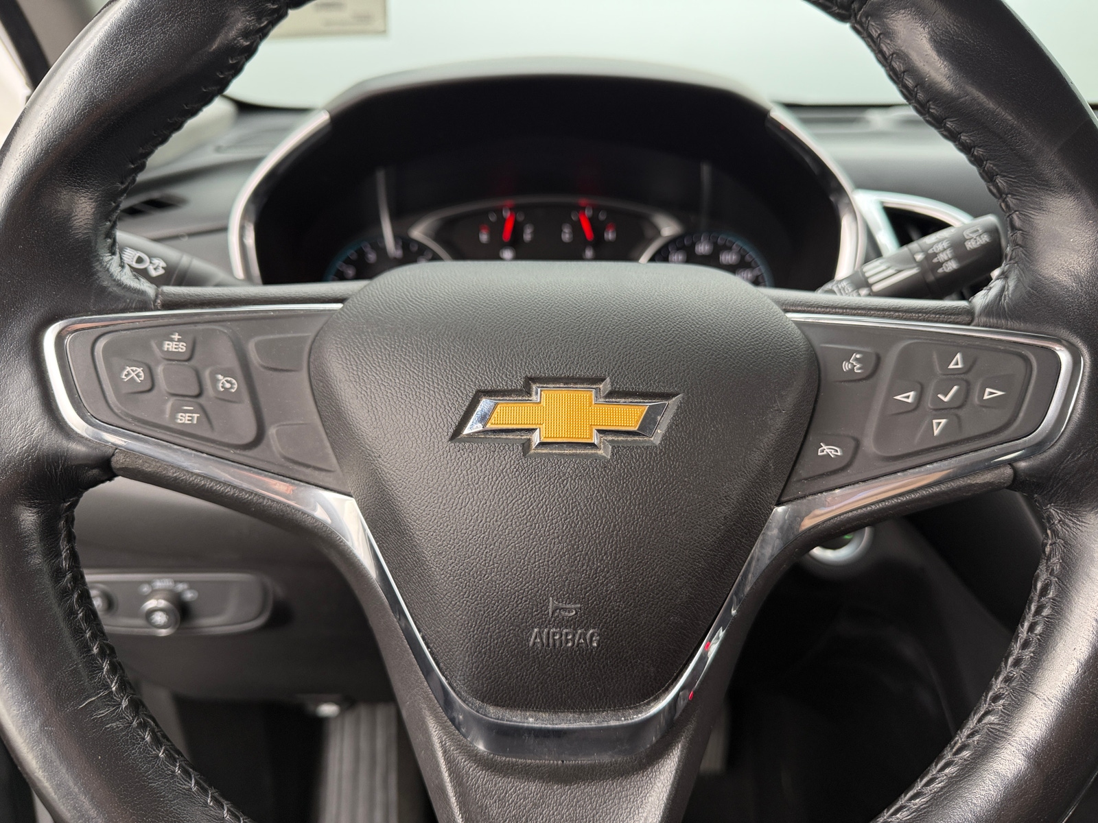 Thumbnail: 2019 Chevrolet Equinox - 5