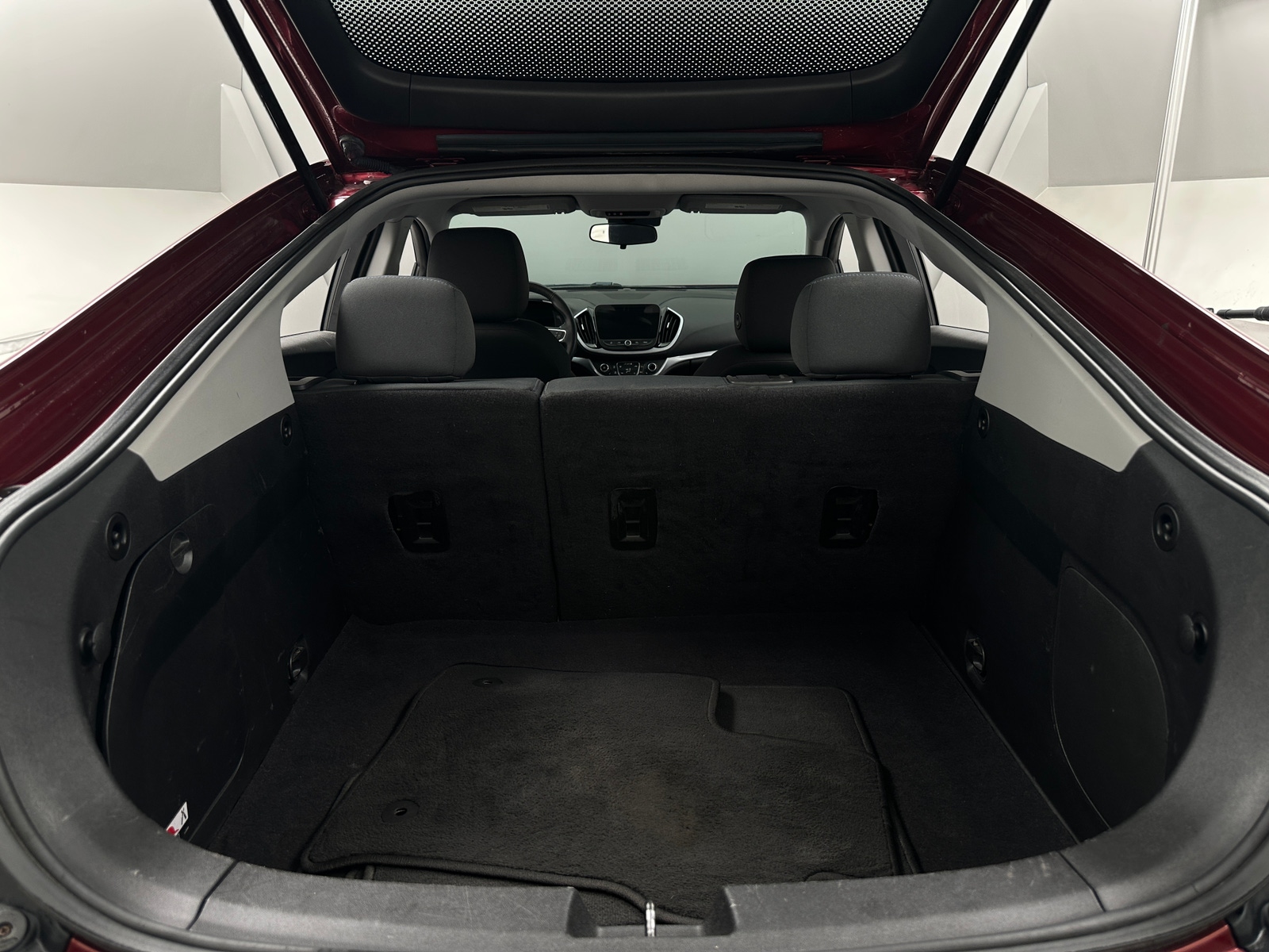Thumbnail: 2017 Chevrolet Volt - 7