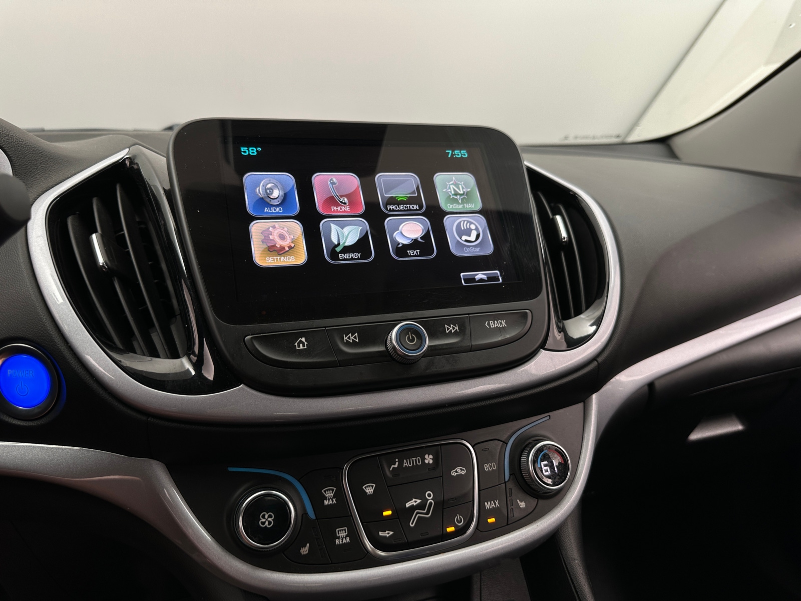 Thumbnail: 2017 Chevrolet Volt - 4