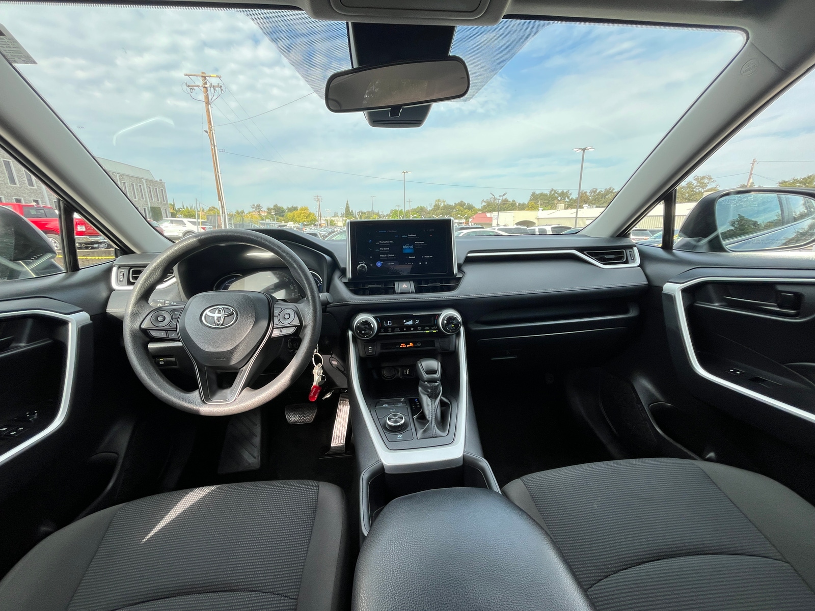 Thumbnail: 2025 Toyota RAV4 - 3