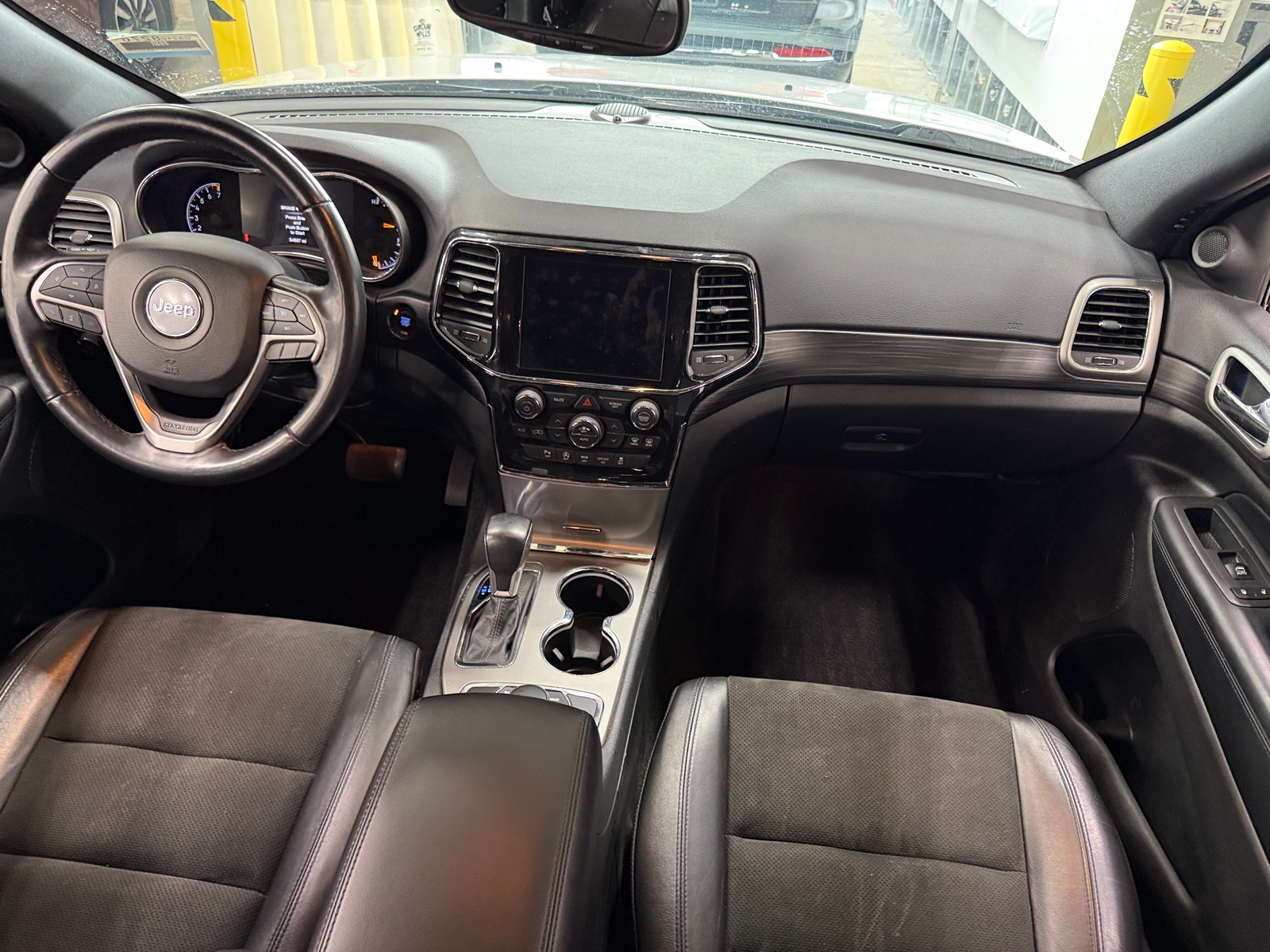 Thumbnail: 2022 Jeep Grand Cherokee - 3