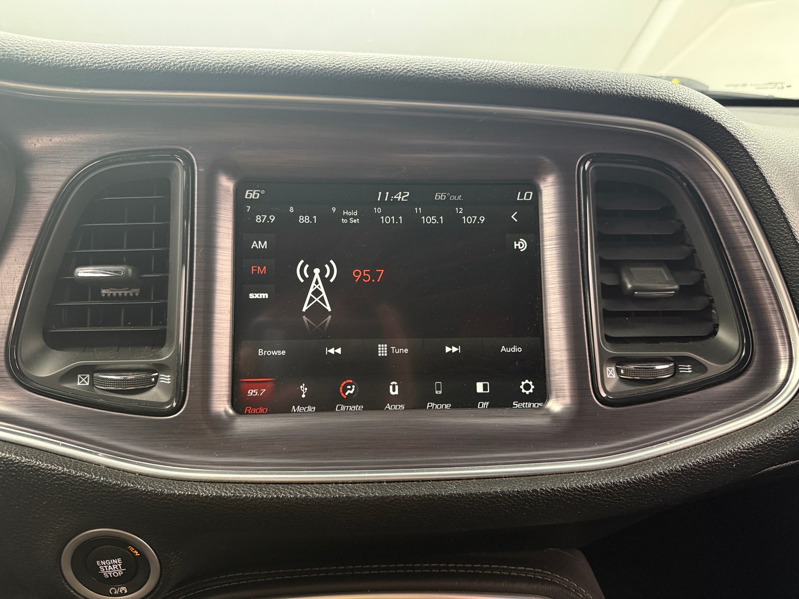 Thumbnail: 2018 Dodge Challenger - 3