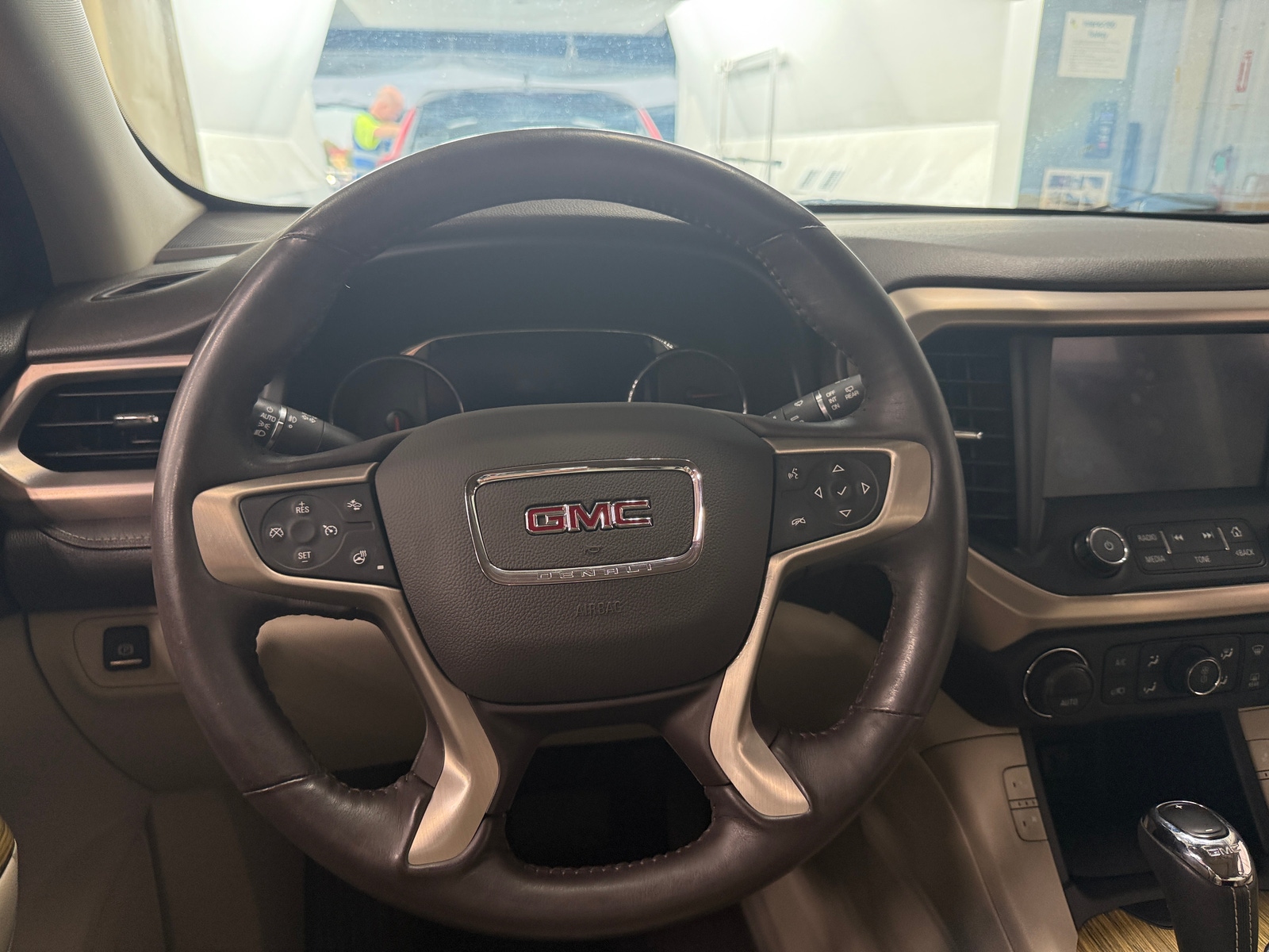 Thumbnail: 2017 GMC Acadia - 4