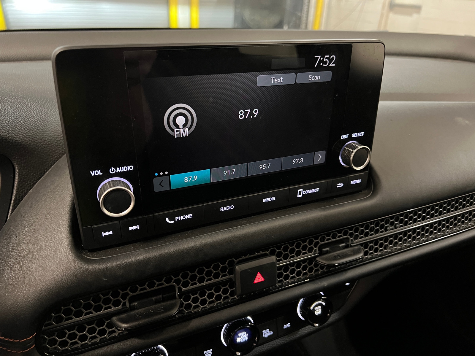 Thumbnail: 2023 Honda HR-V - 4