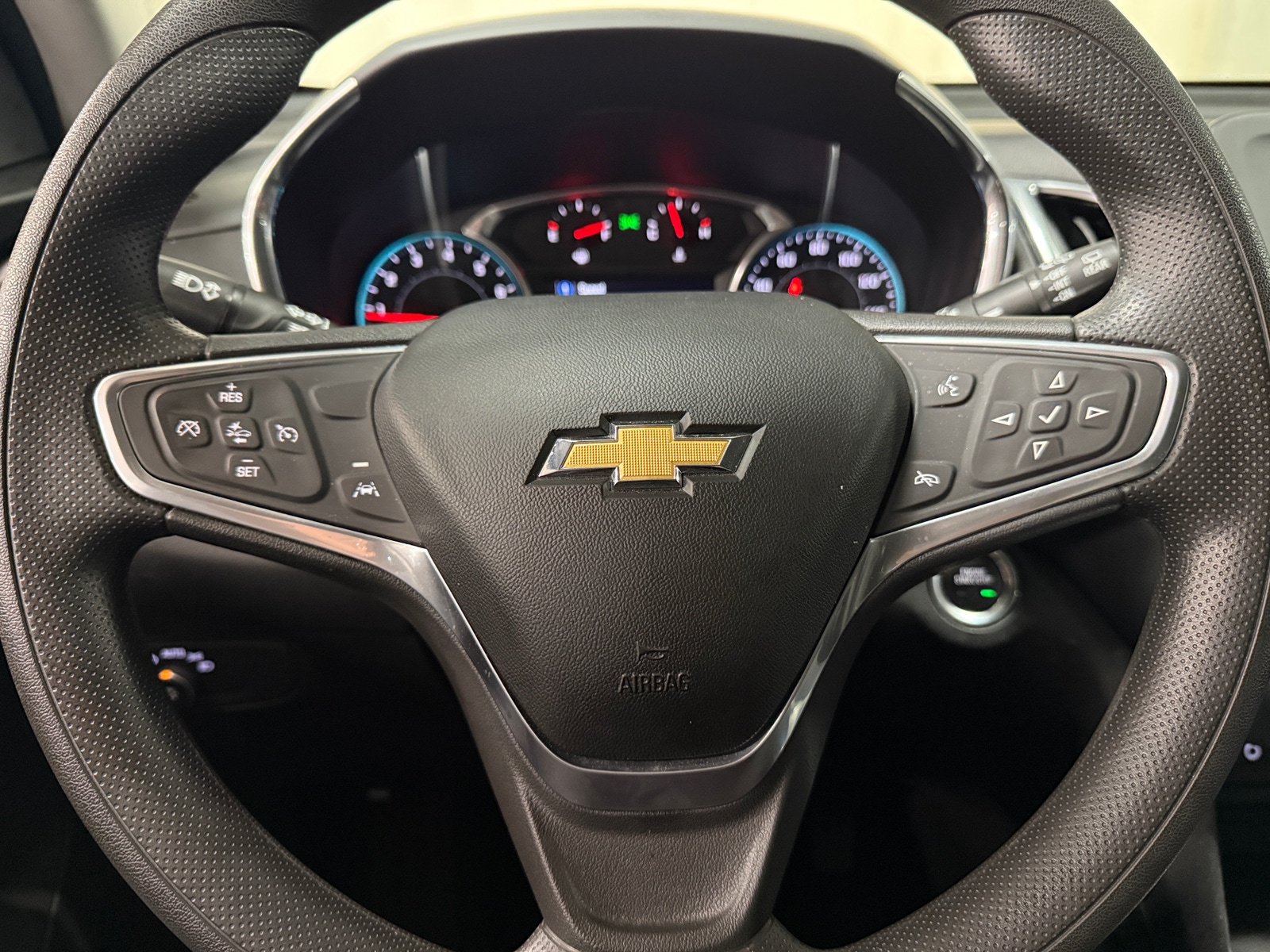 Thumbnail: 2022 Chevrolet Equinox - 5
