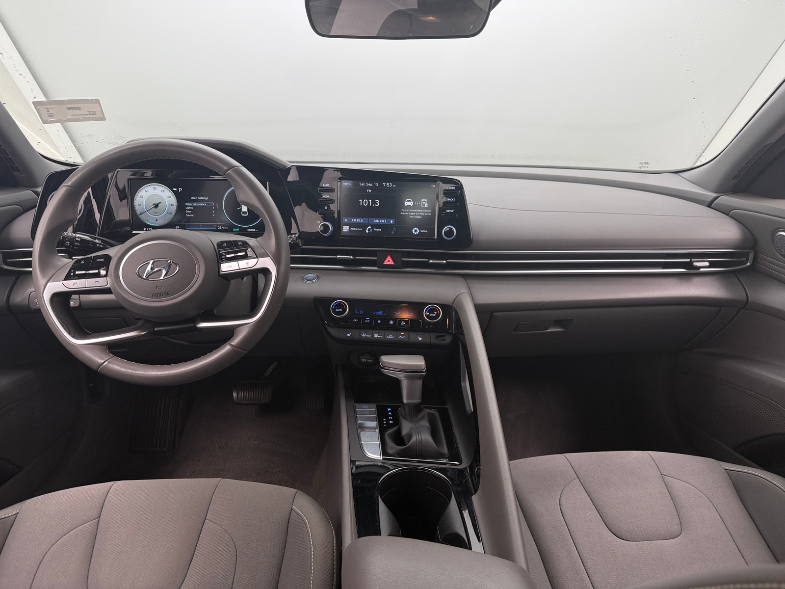 Thumbnail: 2021 Hyundai Elantra - 3
