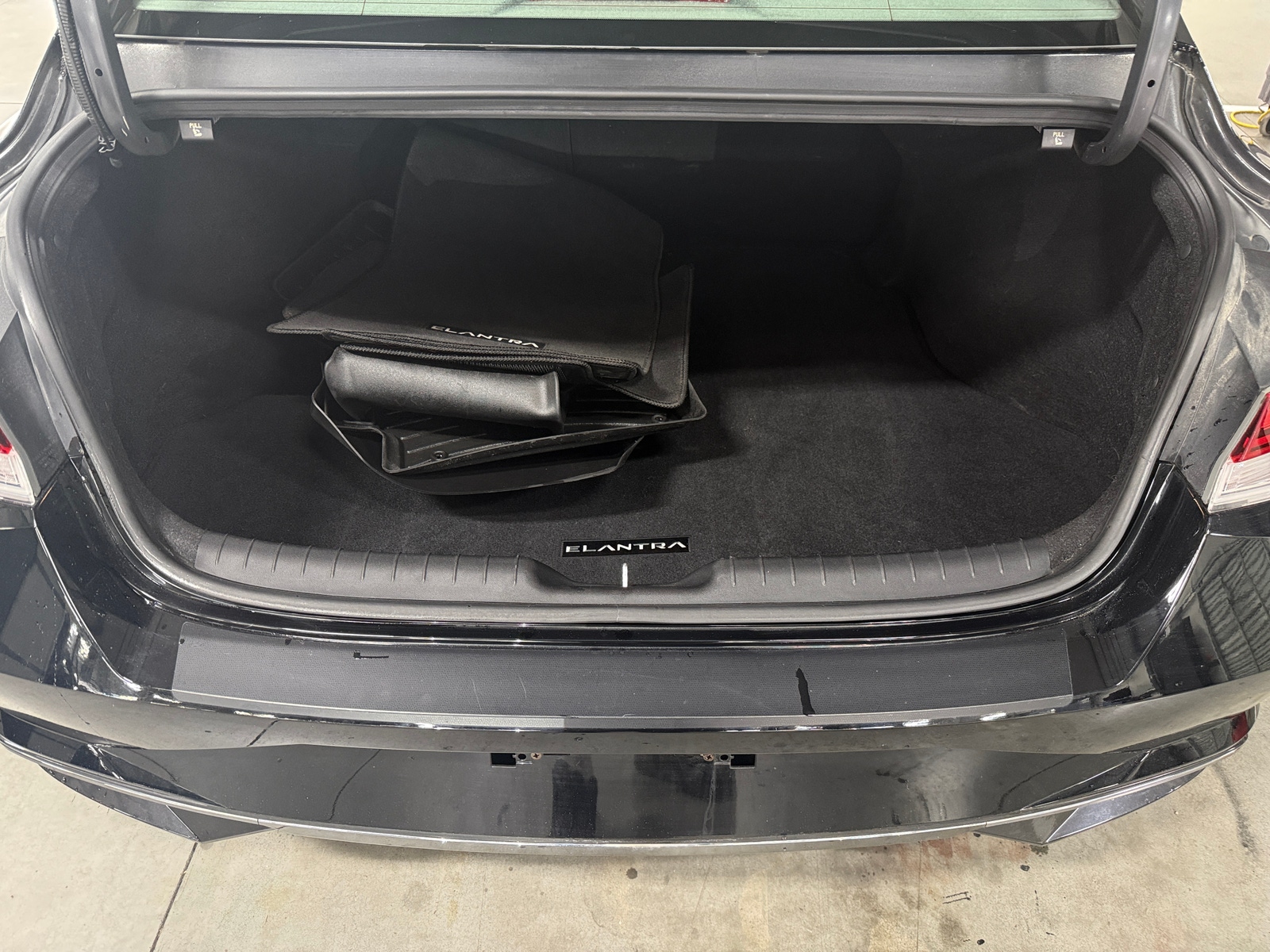 Thumbnail: 2021 Hyundai Elantra - 7