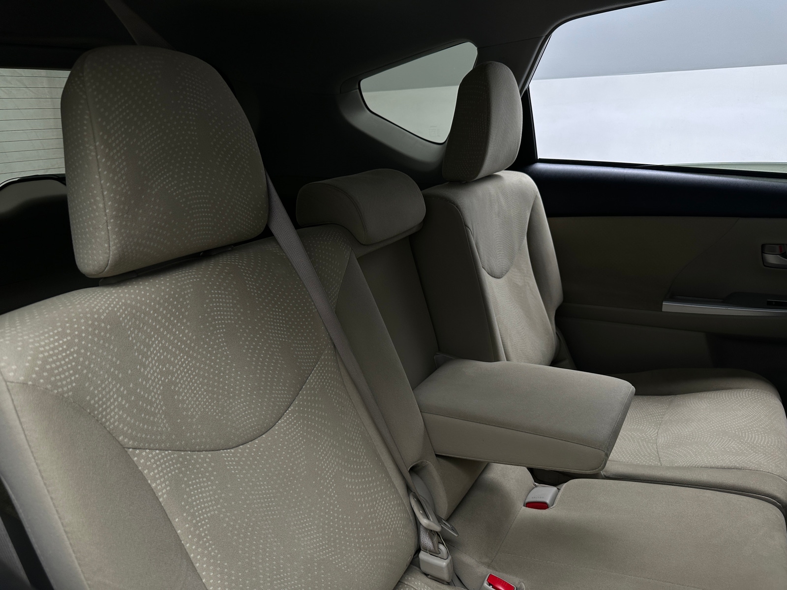 Thumbnail: 2013 Toyota Prius v - 6