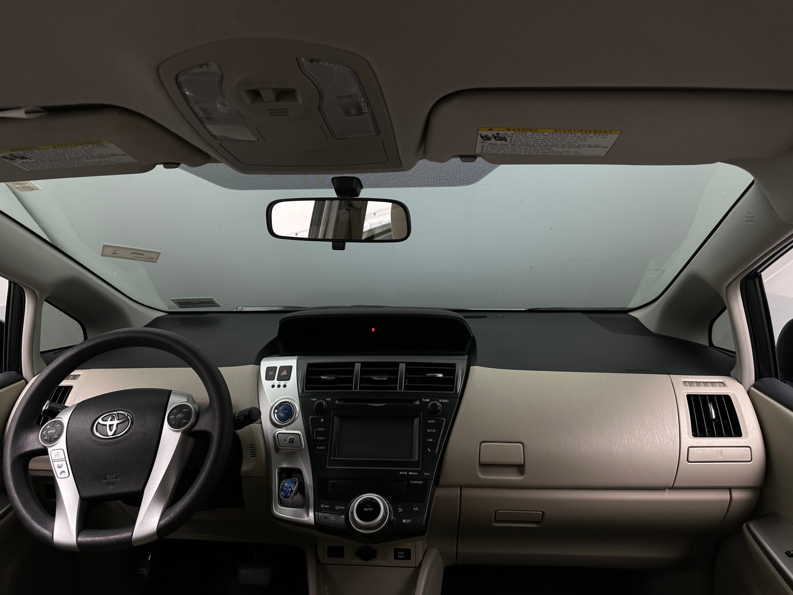 Thumbnail: 2013 Toyota Prius v - 3
