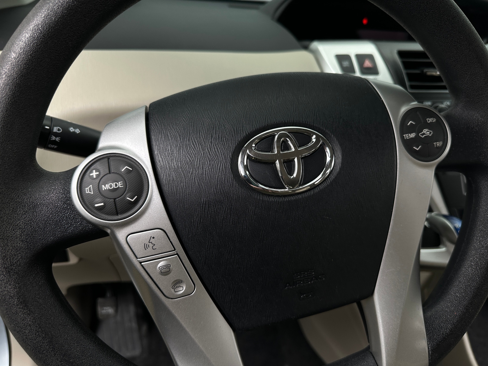 Thumbnail: 2013 Toyota Prius v - 5