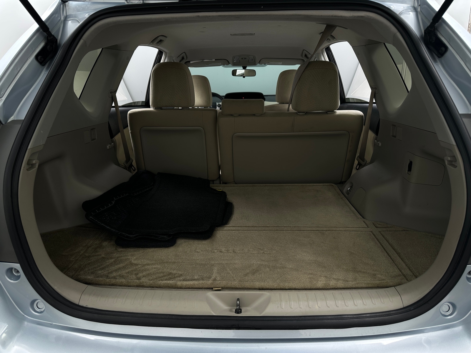 Thumbnail: 2013 Toyota Prius v - 7